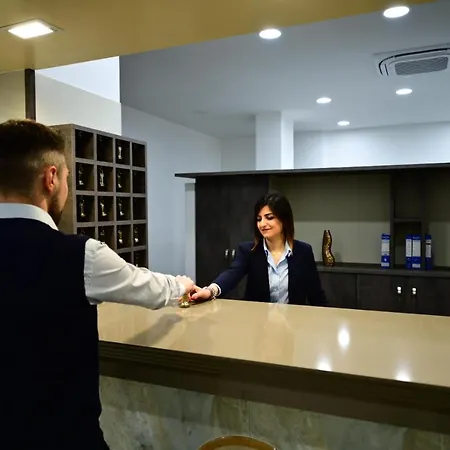 Hotel Eboli 4*