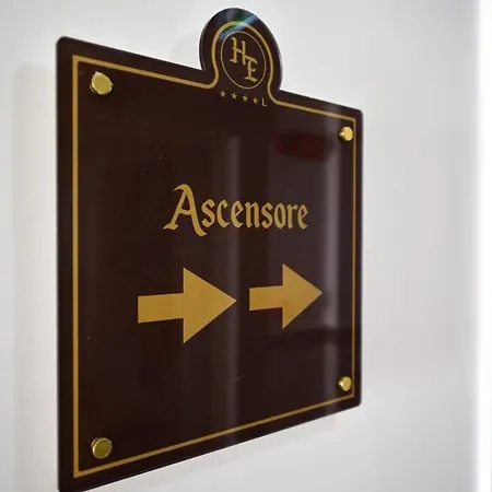 מלון Hotel Eboli 4*